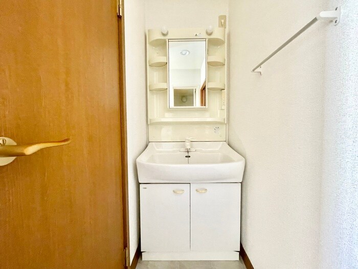 物件内観写真11　(洗面)