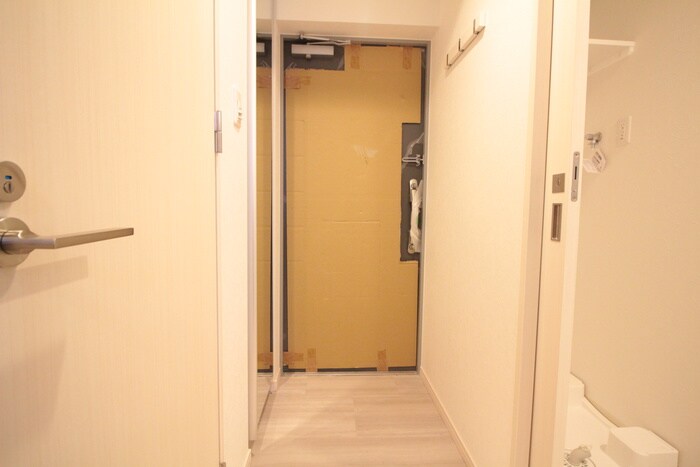 物件内観写真14　(玄関)