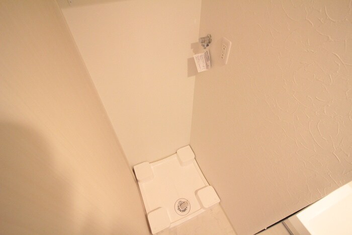 物件内観写真16　(洗濯機置場)