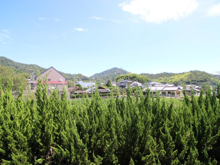 物件内観写真16　(室内からの展望)