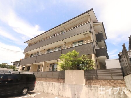 ファミーユブリズⅢ外観写真