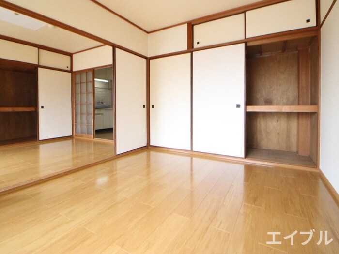 物件内観写真8　(居室)