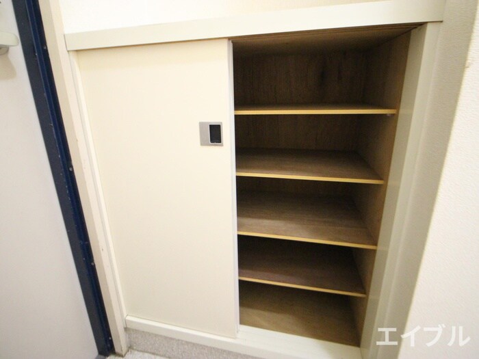 物件内観写真15　(靴箱)