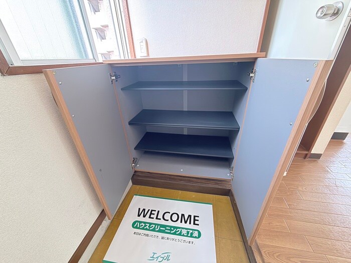 物件内観写真13　(靴箱)