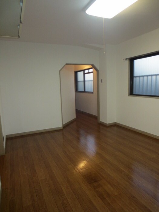 物件内観写真9　(居室)