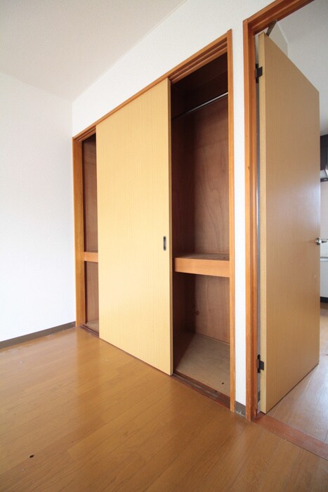 物件内観写真10　(収納)