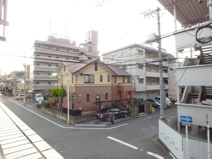 物件内観写真14　(室内からの展望)