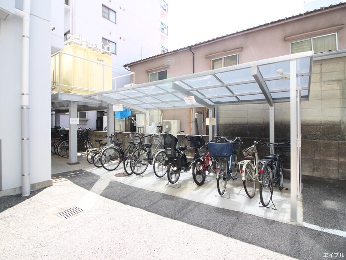 物件外観写真4　(駐輪場)