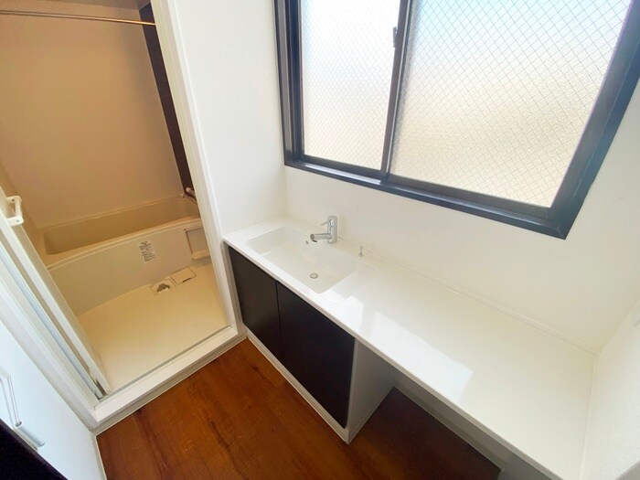 物件内観写真11　(洗面)