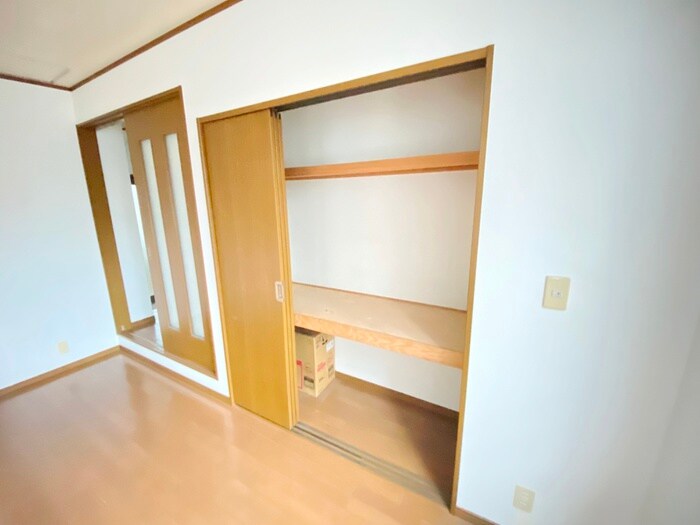 物件内観写真12　(収納)