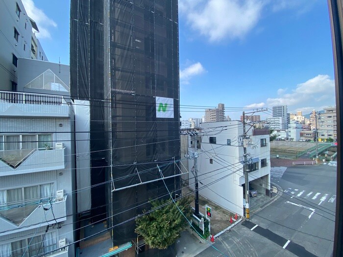 物件内観写真14　(室内からの展望)