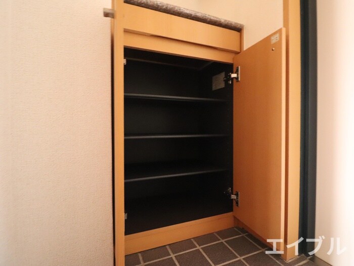 物件内観写真11　(靴箱)