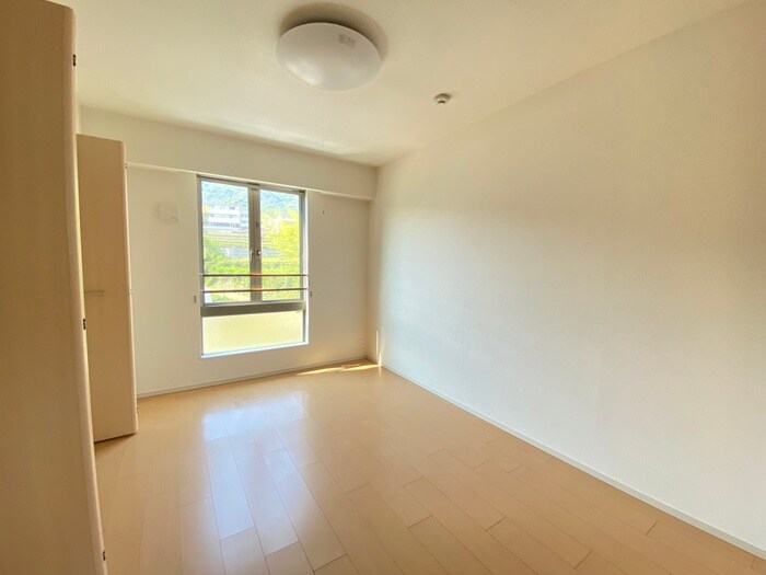 物件内観写真18　(居室)