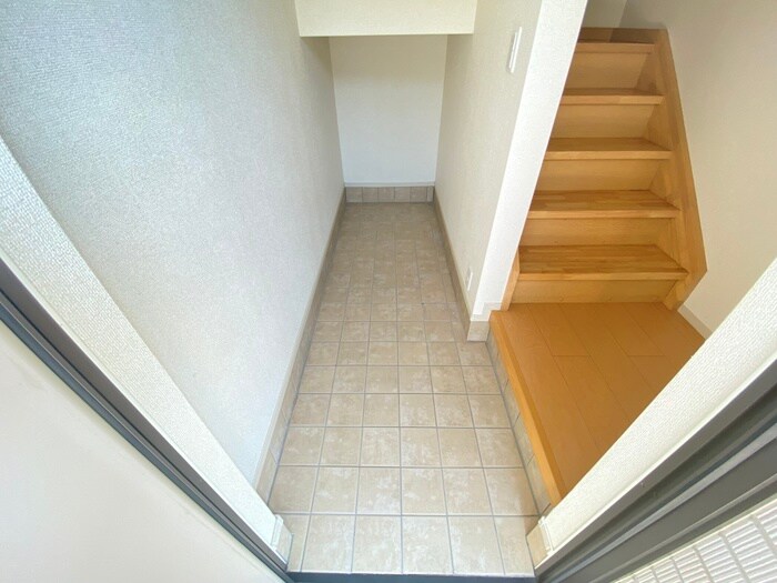 物件内観写真20　(玄関)