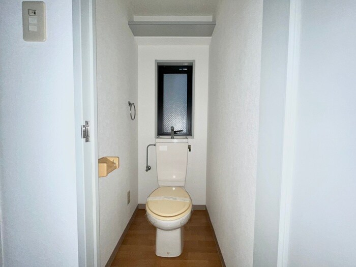 物件内観写真14　(トイレ)