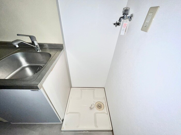 物件内観写真15　(洗濯機置場)