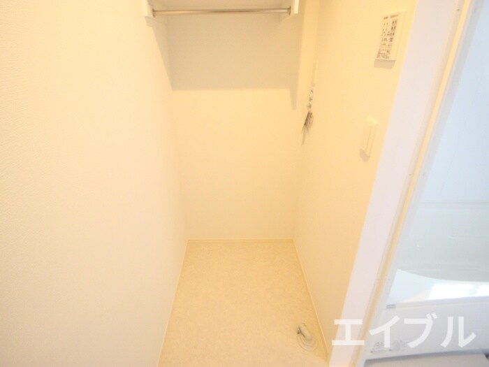 物件内観写真20　(洗濯機置場)