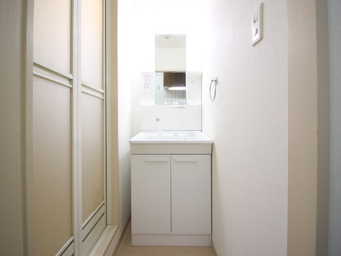 物件内観写真11　(洗面)