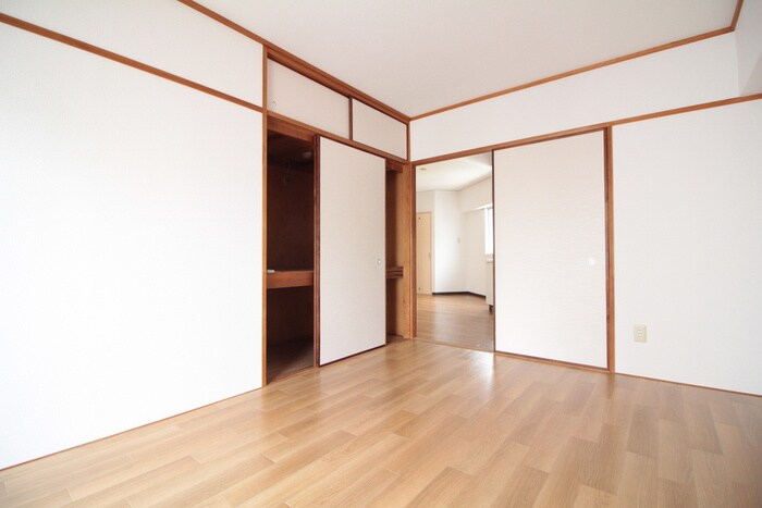 物件内観写真6　(居室)