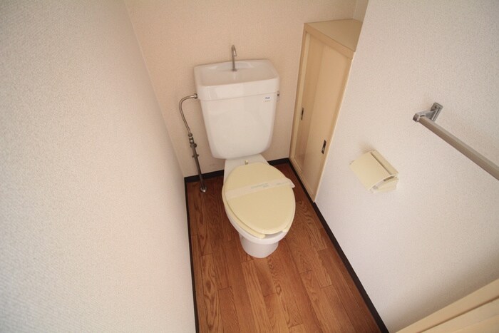 物件内観写真9　(トイレ)