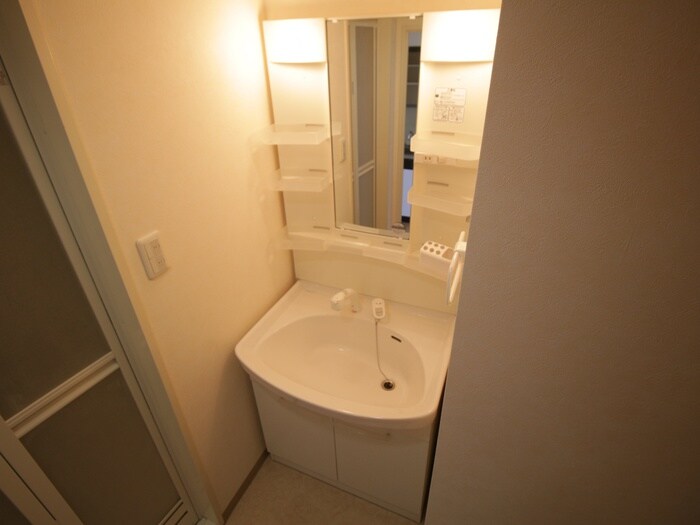物件内観写真11　(洗面)
