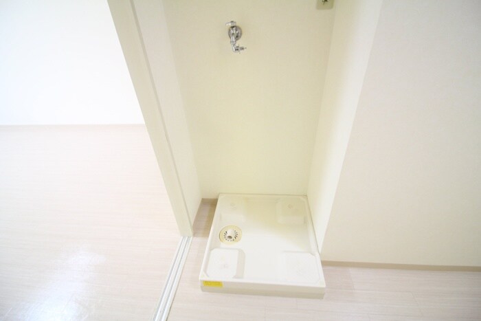 物件内観写真15　(洗濯機置場)