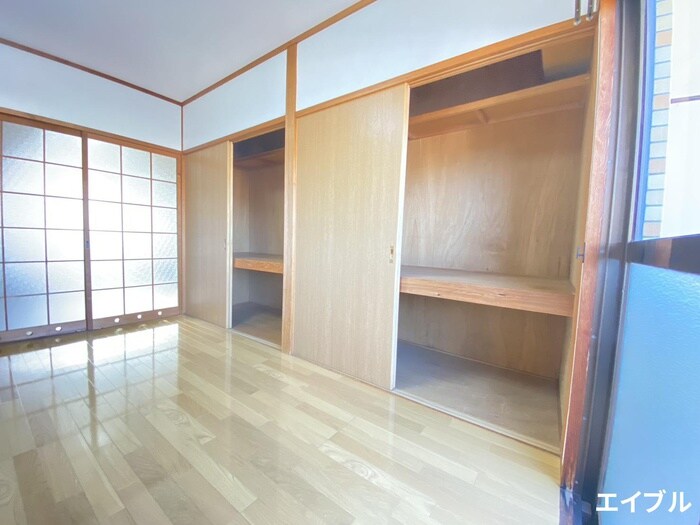 物件内観写真12　(収納)