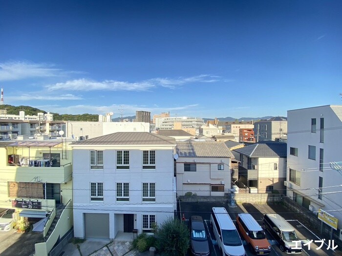 物件内観写真14　(室内からの展望)