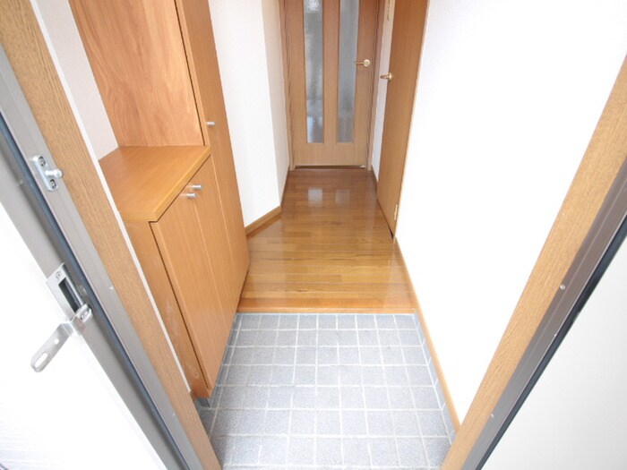 物件内観写真15　(玄関)