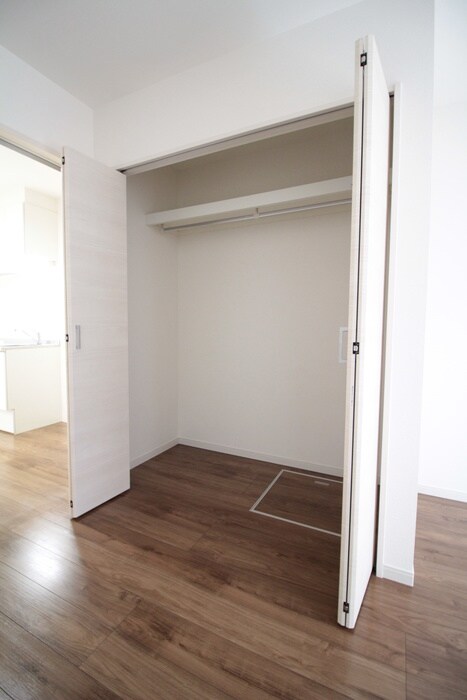 物件内観写真12　(収納)