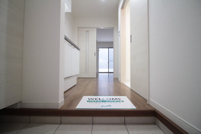 物件内観写真20　(玄関)