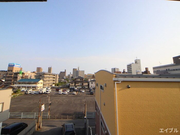 物件内観写真16　(室内からの展望)