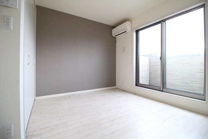 物件内観写真10　(居室)