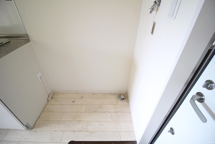 物件内観写真15　(洗濯機置場)