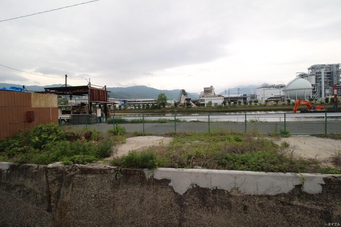 物件内観写真20　(室内からの展望)