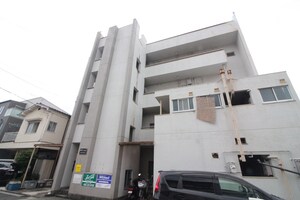 栄マンション外観写真