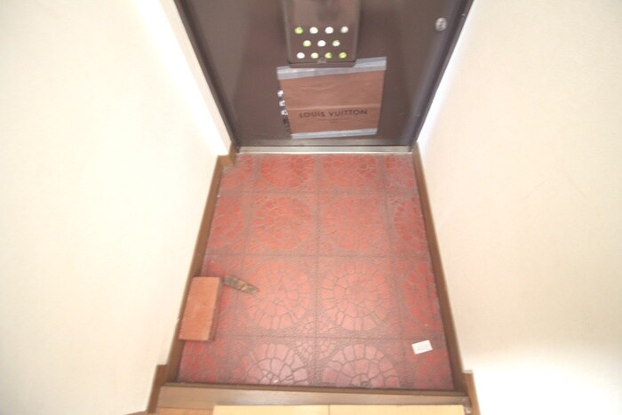 物件内観写真14　(玄関)