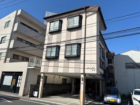 カ－メラ冨田外観写真