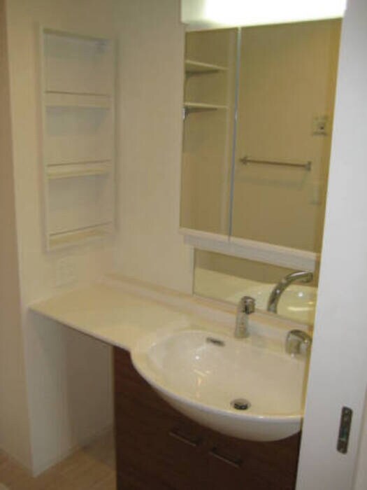 物件内観写真6　(洗面)