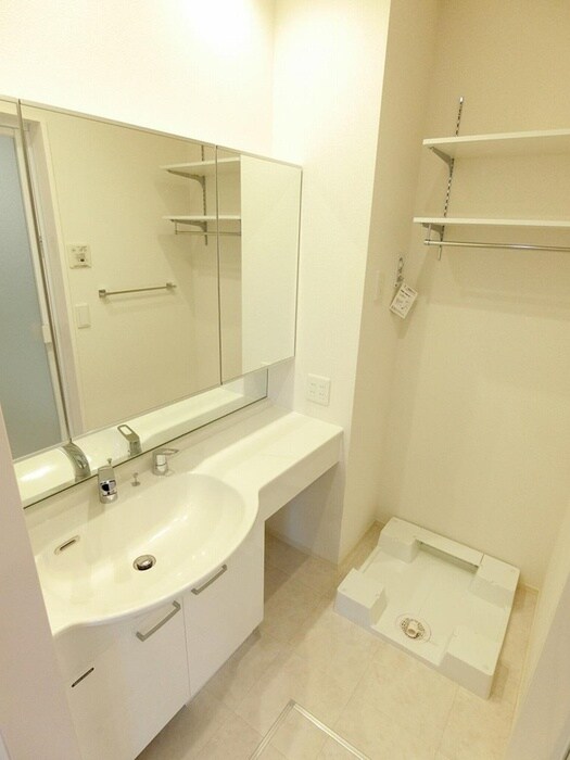 物件内観写真13　(洗面)