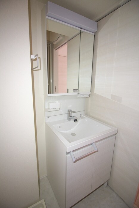 物件内観写真11　(洗面)