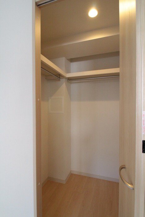 物件内観写真13　(収納)