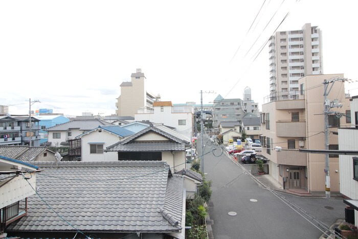 物件内観写真16　(室内からの展望)