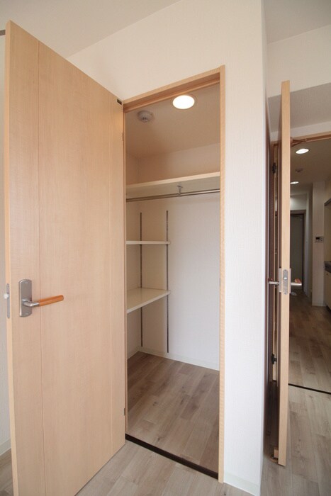 物件内観写真13　(収納)