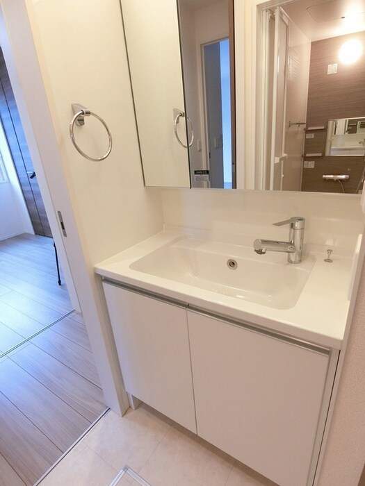 物件内観写真11　(洗面)