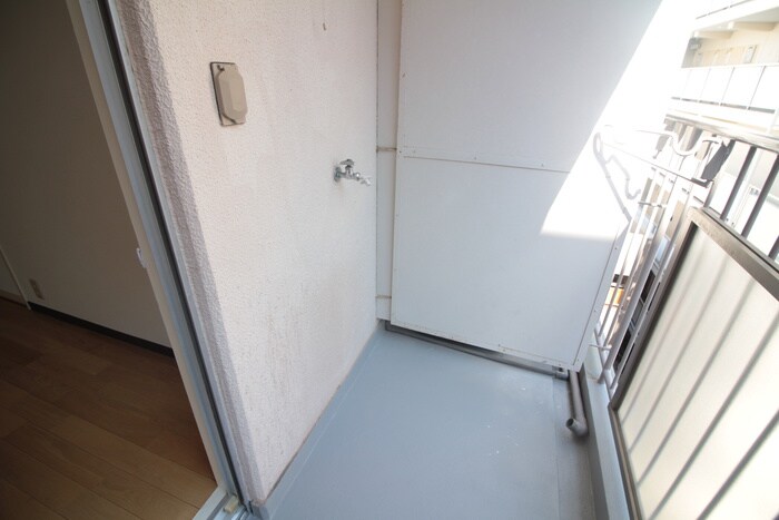 物件内観写真12　(洗濯機置場)