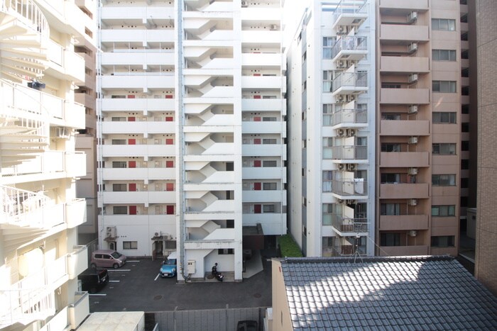 物件内観写真16　(室内からの展望)