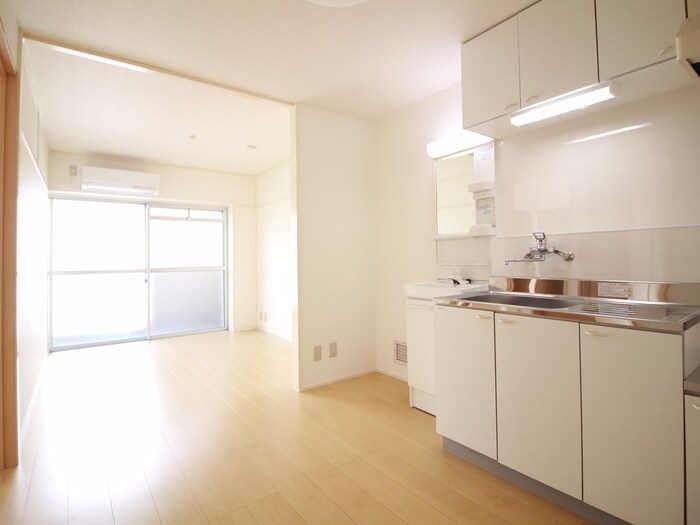 物件内観写真16　(室内からの展望)