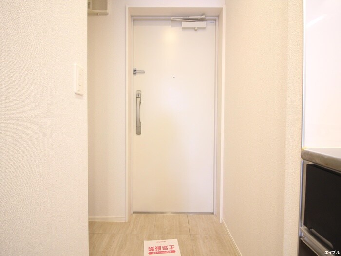 物件内観写真16　(玄関)