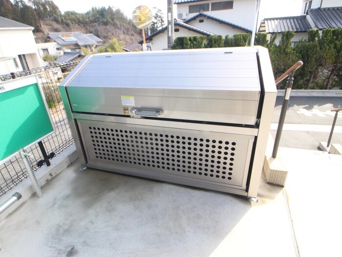 物件外観写真4　(建物設備)